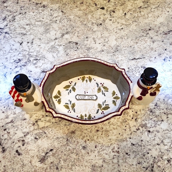 Grasslands Road Winter Settings Snowman Dip Bowl with 2 Spreaders - Picture 3 of 12